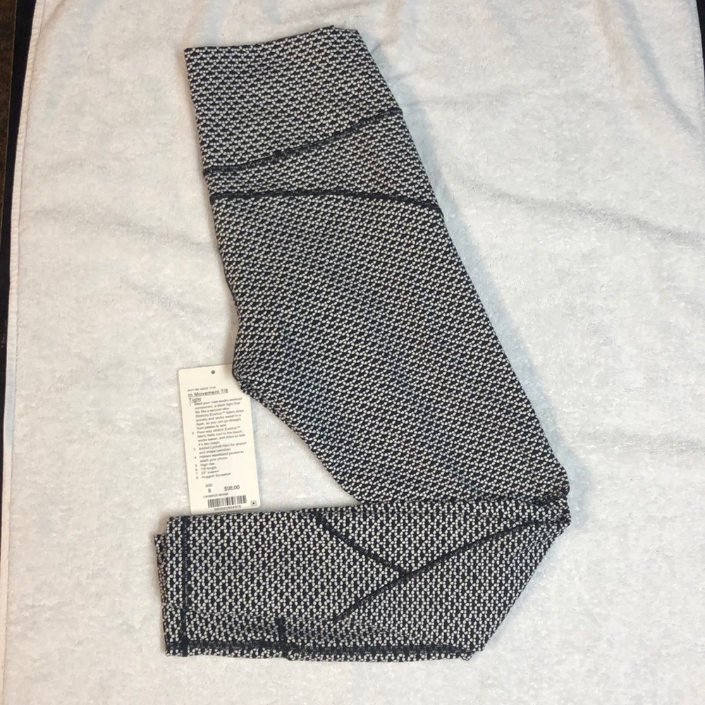 Lululemon In Movement 7/8 tight. Sz 8